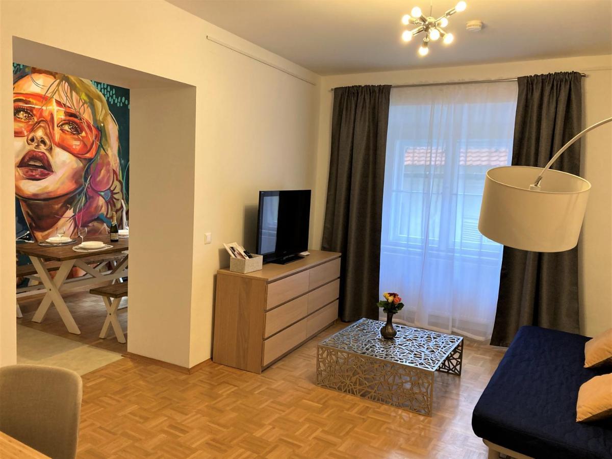Carillon By Bestchoice - Old City - Self Check-In With Parking Option Graz Exterior foto